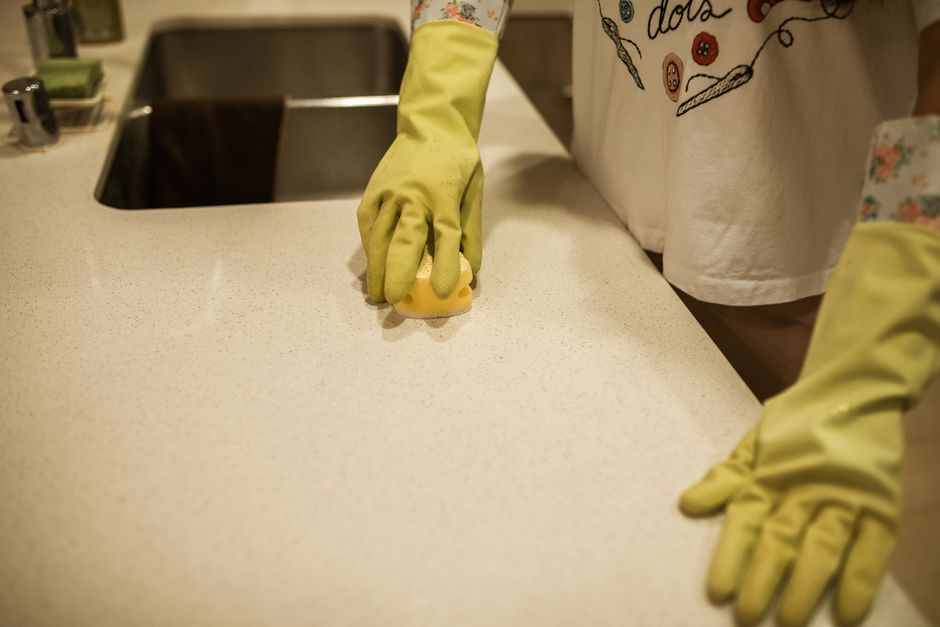 Detailed cleaning of a kitchen counter